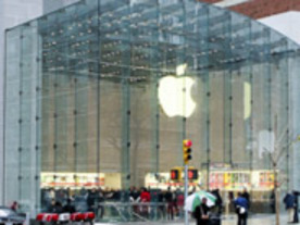 マンハッタンの新しいApple Store--アップルの積極的な小売戦略の狙い