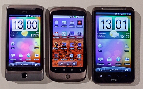 　HTCは英国時間9月15日、欧州で発売予定の携帯端末2機種をロンドンで発表した。「Desire HD」（画像左）は4.3インチ画面を、「Desire Z」（画像右）はフリップアウト式キーボードをそれぞれ搭載する。画像中央にあるのは「Google Nexus One」。また、同社は、新しいウェブサイト「HTCSense.com」を発表した。