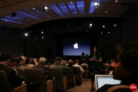 　Appleは米国時間3月17日、カリフォルニア州クパチーノ本社でiPhone 3.0に関するイベントを開催した。今や遅しと待つイベント直前の様子。