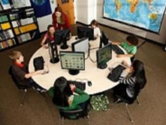 教室のPC1台を複数の生徒が同時利用する「Windows MultiPoint Server 2010」