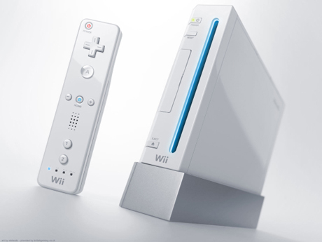 任天堂「Wii」

　Wiiが初めて登場したとき、多くの人はその名前（そして同システム自体）をあざ笑った。しかし、任天堂の革新的なモーションコントローラは文化的現象となり、ゲームに興味のなかった多くの人が、Wiiによってゲームをプレイするようになった。