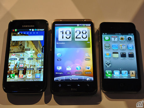 　サイズ比較。左からサムスン電子の「Galaxy S」、HTC Desire HD、アップルの「iPhone 4」。