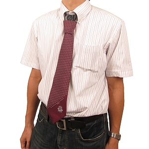 ファンは少し目立つが、いきなりお客さんが来た時などは、すぐにファンを内蔵して、普通のネクタイとして使用できる。