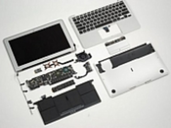 フォトレポート：分解、新「MacBook Air」11インチモデル--超薄型 
