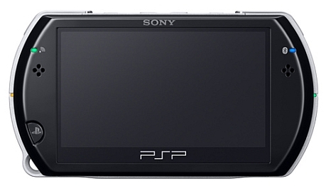 ソニー・コンピュータエンタテインメント（SCE）が携帯ゲーム機「プレイステーション・ポータブル」（PSP）の新モデル、「プレイステーション・ポータブル」go（PSP go）を11月1日に発売する。価格は2万6800円。

カラーは「ピアノ・ブラック」と「パール・ホワイト」の2色展開。
