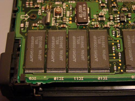 　NewtonのメインRAM部分。640KバイトのRAMが搭載されている。