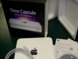 フォトレポート：「Time Capsule」開封およびセットアップの儀