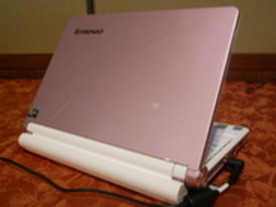 「納得できる製品」と自信--レノボ、UMPC「IdeaPad S10e」でコンシューマ市場に参入