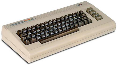 　Commodore 64：何でもないキーボードのようなボックスに見えるが、「C-64」は幅広い人気を博した。C-64は最も売れたコンピュータシステムであり、記録は今も破られていない。Commodoreの1993年の年次報告書によれば、約1700万台とある。1989年のインタビューで、当時、Commodoreの社長だったSam Tramiel氏は、「Commodoreにいたとき、2年間で月40万台のC64を製造していた」と述べた。