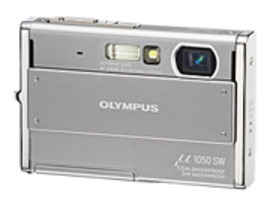 オリンパス、防水機能のコンパクトデジタルカメラ「μ1050SW」など発売