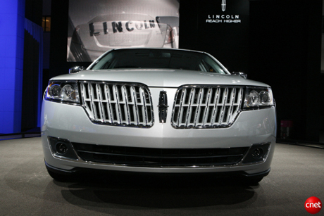 　2010 Lincoln MKZ。