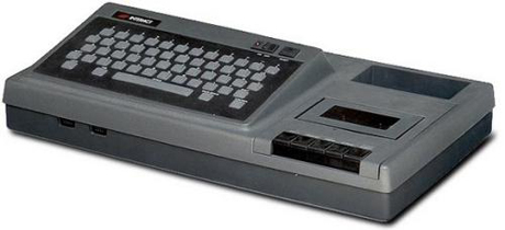 Interact Model One

　Interactのコンピュータは製造期間が非常に短く、1年に満たなかった。Interact Companyは生産を開始して間もなく倒産し、数千台しか販売店に出回らなかった。