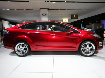 　Fordの発表によると、この車は2010年に発売する新型小型車のベースとなるものであり、単なるコンセプトカーとは言えない。