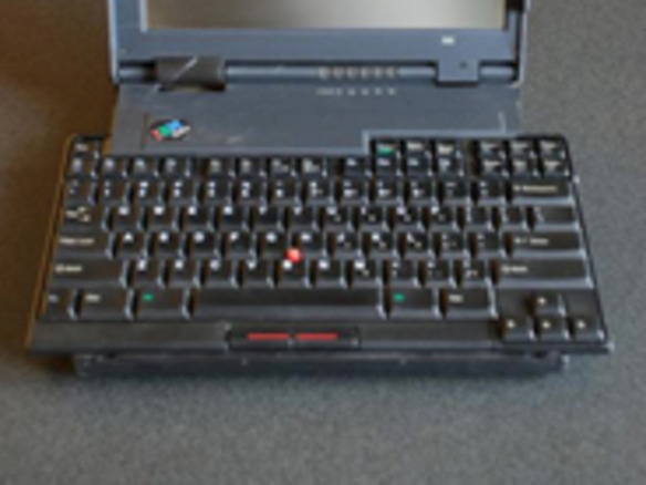 フォトレポート：分解、「IBM ThinkPad 701c」--バタフライキーボード採用のノートPC