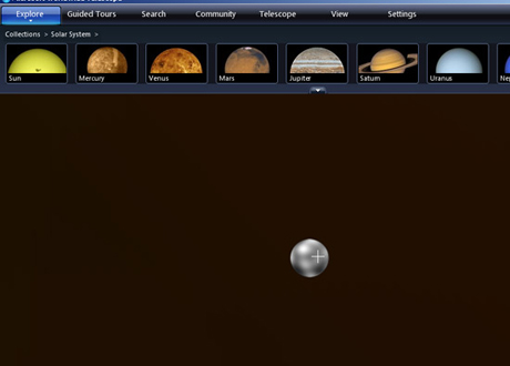 　まず、目的とする惑星、月、銀河などをサムネール画像からクリック。すると、自動的に宇宙の検索が開始される。