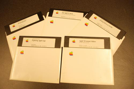 　このApple IIcにはこれらのプログラムが付属していた。