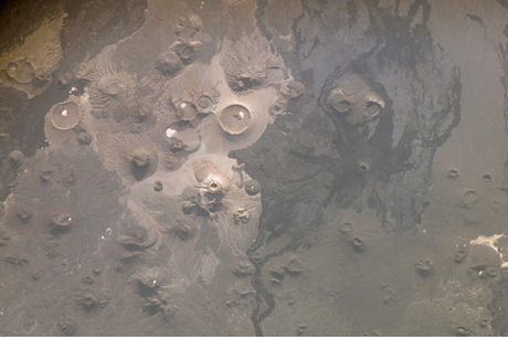 　Harrat Khaybarと呼ばれるサウジアラビアの火山地帯。2008年撮影。