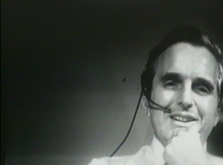 　Engelbart氏は1968年のデモを、「このような途方もない夢のために何年も私を支え続けてくれ、やる気に燃えていた彼らに今すべてがうまくいったこと、彼らにたくさんの借りがあることを伝えたい」と、チームメンバー17人に対する感謝の言葉で締めくくった。40年後、今度はメンバーたちがEngelbart氏に感謝の言葉を返した。