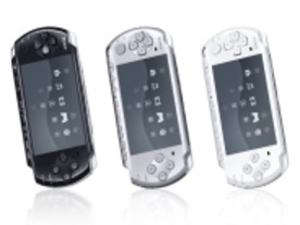 高画質化とマイク搭載--新型PSP、10月発売