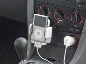 サン電子、iPodとウォークマン用FMトランスミッターを発売