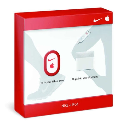「Nike+ Air Zoom Moire」には、かかとの部分にセンサーとレシーバーが取り付けられており、iPod nanoとのデータのやりとりができるようになっている。また、「The Nike+ Experience」（7月13日に公開予定）という同期用ソフトウェアを利用してnanoからデータをコンピュータに移しておけば、長期間にわたる進捗などを記録しておくこともできる。
