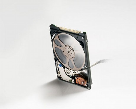 日立GSTは小型機器向けHDDとして「CinemaStar C5K160」を追加した。薄型デジタルビデオレコーダーにも搭載可能だ。