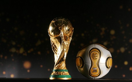 Adidasが発表したゴールデンボール「Teamgeist Berlin」は7月9日の決勝戦のみに使用される。最優秀選手にはゴールデンボール賞が贈られる。