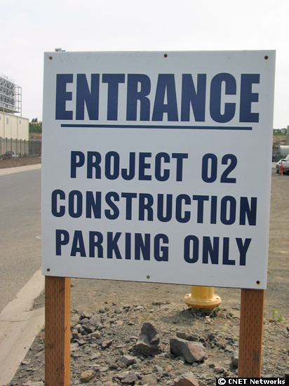 　建設現場の入り口には「PROJECT 02 CONSTRUCTION PARKING ONLY」という看板がある。Googleでこの取り組みはPROJECT 02と呼ばれているようだ。