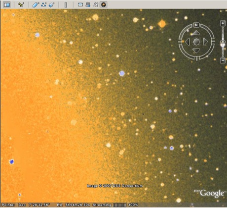 　Google Skyでは、驚くほど詳細な情報のズームイン表示が可能だ。この恒星は、オリオン星座の右肩の位置にあるベテルギウス。名称が示されていないものの、赤橙のカラーおよびサイズまで正確に表示されている。