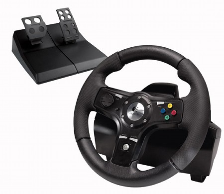 　LogitechがXbox 360向けに開発した「DriveFX Wheel」。2006年7月に99ドルで発売の予定。