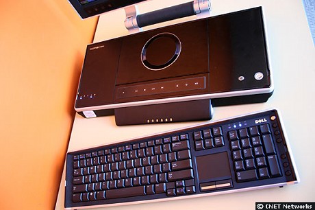 　Dell XPS M2010は、取り外し可能なBluetooth対応キーボードを装備している。