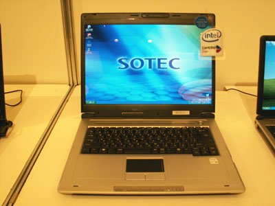 ソーテック　WinBook DN7000（仮称／参考出品）。BTO対応予定製品という。