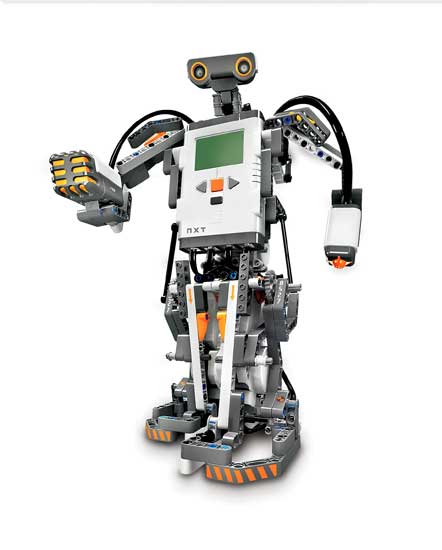 　LEGOは、「MINDSTORMS NXT」を提供することで自作ロボットにも力を注いでいる。写真は「MINDSTORMS AlphaRex」。