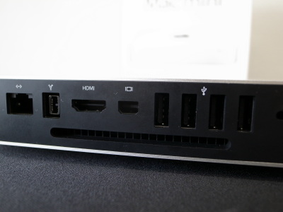 　HDMIポートとMini DisplayPortを備え、ハイビジョンテレビやデジタルディスプレイとも接続できる。