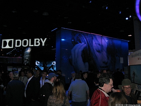 　Dolbyの巨大な広告。