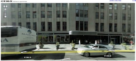 　Googleの新しいStreet View地図機能を使えば、エンパイアステートビルディングのり口といったニューヨークの名所も見ることができる。