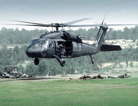　Paris Air Showでは、ヨルダンがSikorsky Aircraftのヘリコプターを導入することが発表された。Sikorsky Aircraftによると、同社は「UH-60L Blackhawk」ヘリコプター3機をヨルダンに供給しており、2007年にはもう5機供給する計画だという。