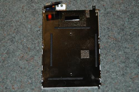 　iPhone 3Gの液晶ディスプレイの裏側の写真。