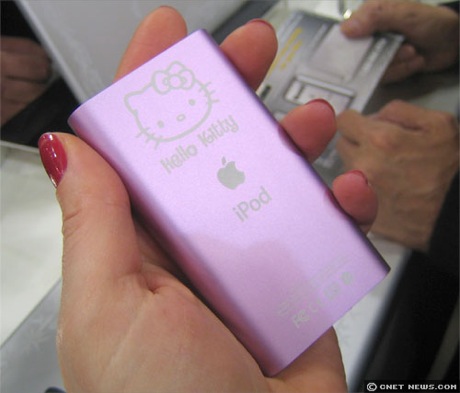 　キティちゃんは、若い女性を中心にノートPCや携帯電話などでも人気だ。ETCHamacでは、iPod向けレーザーエッチングサービスを提供している。