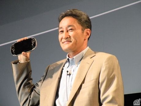 　平井氏より携帯型ゲーム機の新ハード「Next Generation Portable」（コードネーム「NGP」）が発表された。