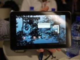 フォトレポート：3D撮影可能なHoneycomb端末T-Mobile G-Slate（Optimus Pad）