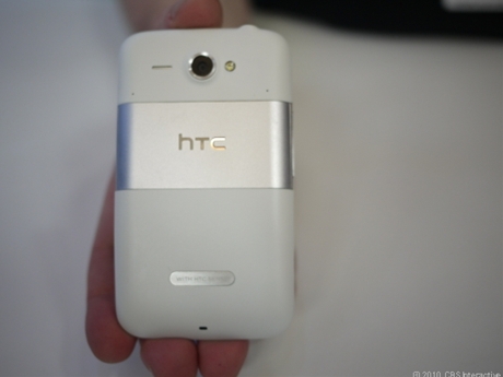 HTC ChaCha

　HTC ChaChaも、背面には5メガピクセルカメラ、前面にはビデオ通話に対応したVGAカメラが搭載されている。