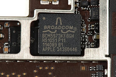 　Broadcomのチップ（BCM5973KFBGH）。