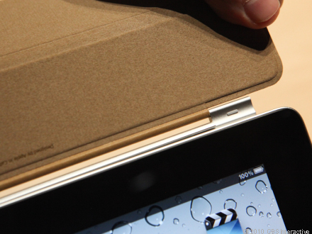 Appleの新しいSmart Coverには、皮製（59ドル）とポリウレタン製（39ドル）の2種類の素材と、複数の色が用意されている。