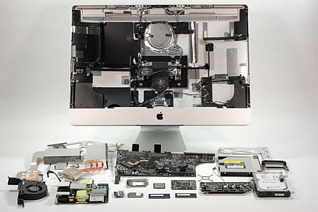 　Appleは2011年、Intelの第2世代「Core」CPUファミリと、AMDの新しいグラフィックプロセッサ「Radeon HD 6000」シリーズを搭載の新型「iMac」を発表した。また、従来の入力端子である「Mini DisplayPort」に代えて、「Thunderbolt」ポートを採用している。

　以下では、27インチiMacの2011年モデルの分解作業を紹介する。