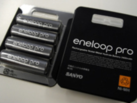 eneloopに新シリーズ--高容量のproとおもちゃ用のplus