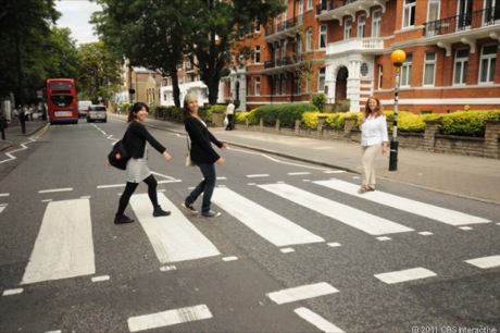 　ここは、おそらく世界で最も有名な横断歩道だろう。The Beatlesのアルバム「Abbey Road」のジャケット写真に使われた場所だ。