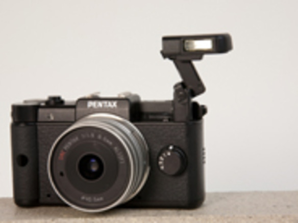 カメラ デジタルカメラ わずか200gのナノ一眼「PENTAX Q」徹底解剖--第1回：ファースト 