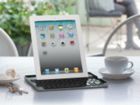 ロジクール、iPad2専用のキーボード付き保護ケース