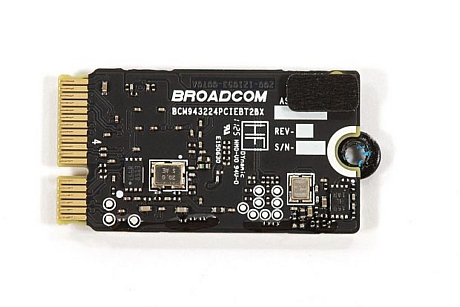 　Broadcom製のmini-PCIeワイヤレスカード「BCM943224PCIEBT2BX」。